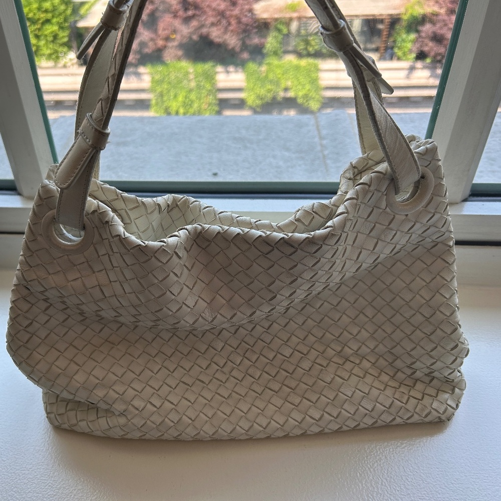 Bottega Veneta Crème color bag
